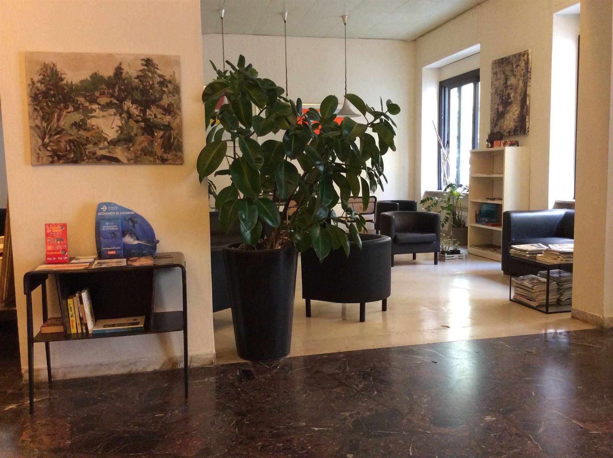 Hotel Touring Λιβόρνο Εξωτερικό φωτογραφία